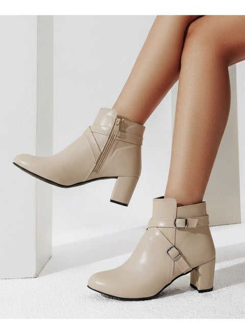 حذاء بكعب الكاحل جلد مع إكسسوارات R-21 - بيج